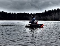 Cold spring day on the water. Quality warm clothes are the basis in such weather!