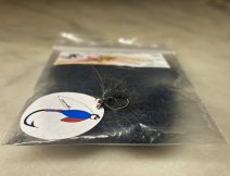 A simple black nymph that can be used both on the river and on the stillwater with Dry-Dropper (BUNG) technique. Nuclear Nymph Dubbing here forms the body of the fly.