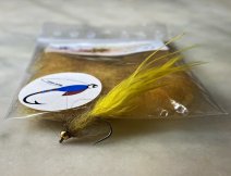 The popular stillwater lure "Yellow" is effective when fishing for rainbow, brook or brown trout. In this case, Nuclear Nymph Dubbing is used in the body of the lure.
