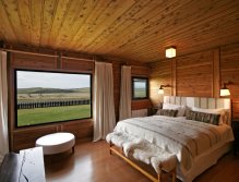 Accommodation for up to 12 guests in 8 twin rooms and 1 double bedroom