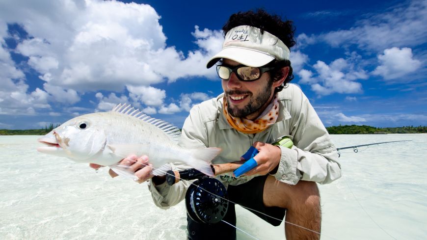 A sight fished snapper hooked on a white flat. The mimetism of those fish is impressive. They can change their color in seconds