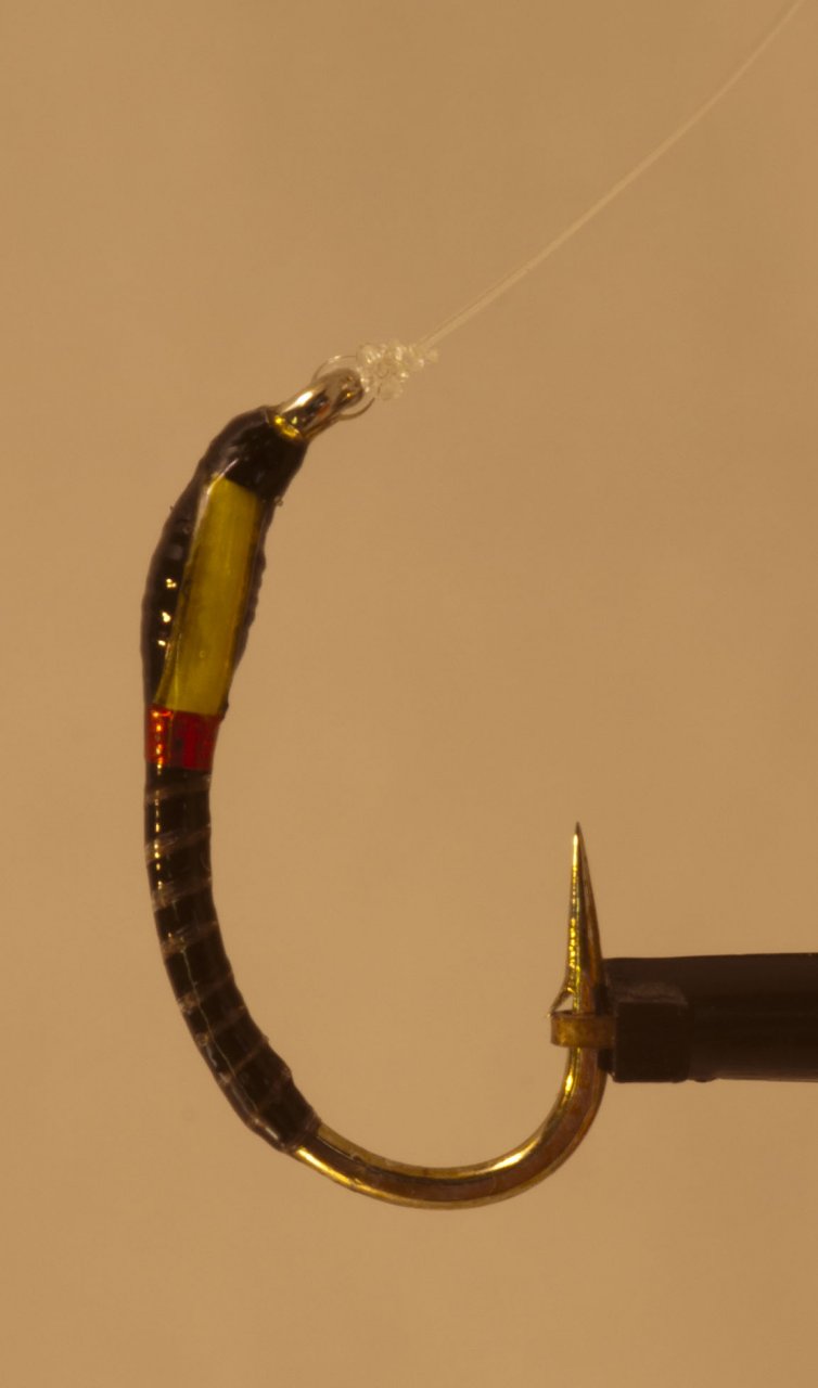 The point Buzzer should be heavy to get to depth quickly Kamasan B110 size 8