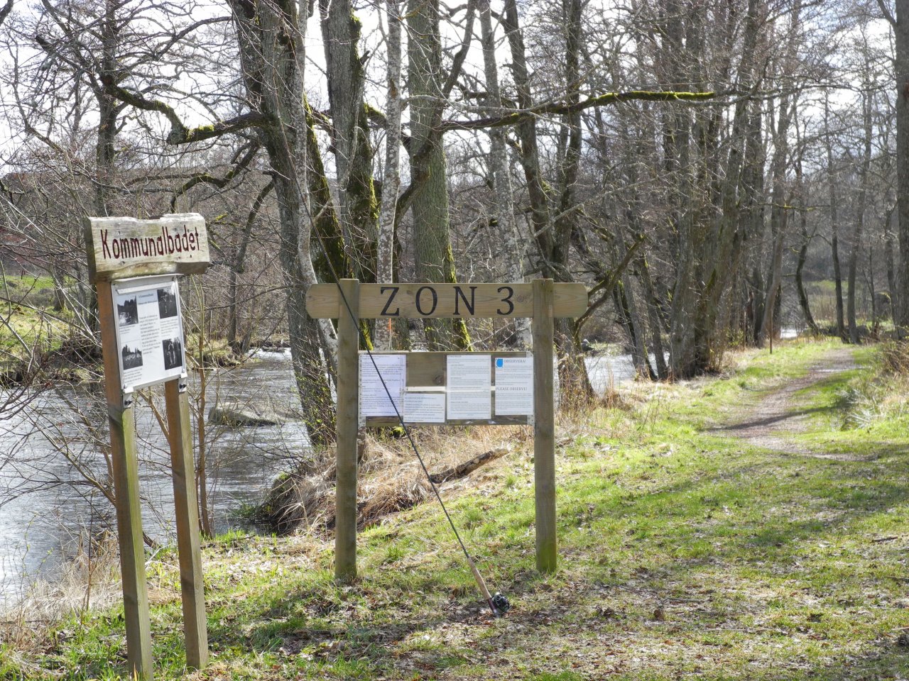 Border between two sections