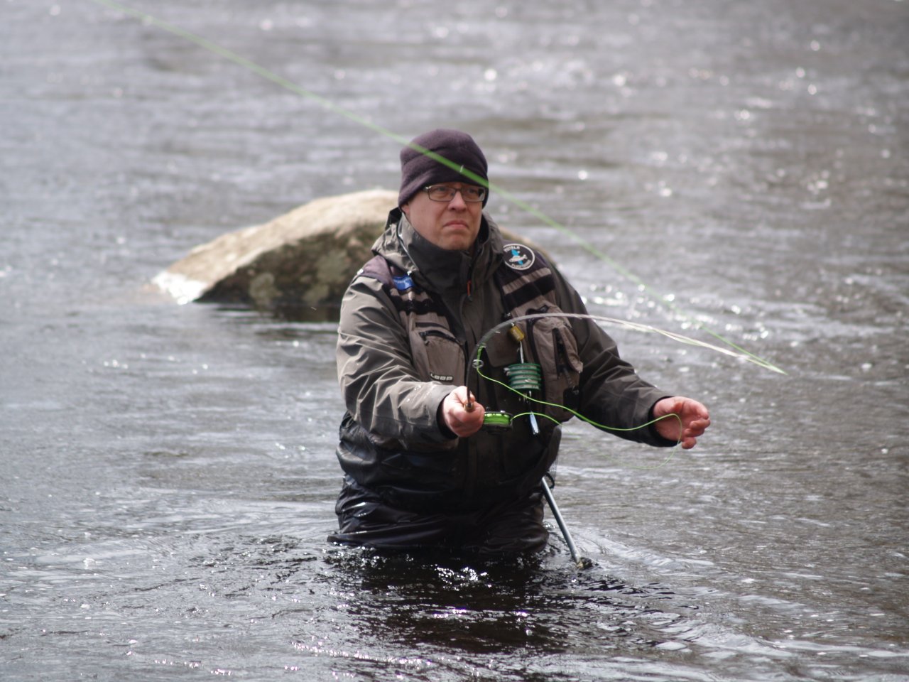 Fighting with the fly line