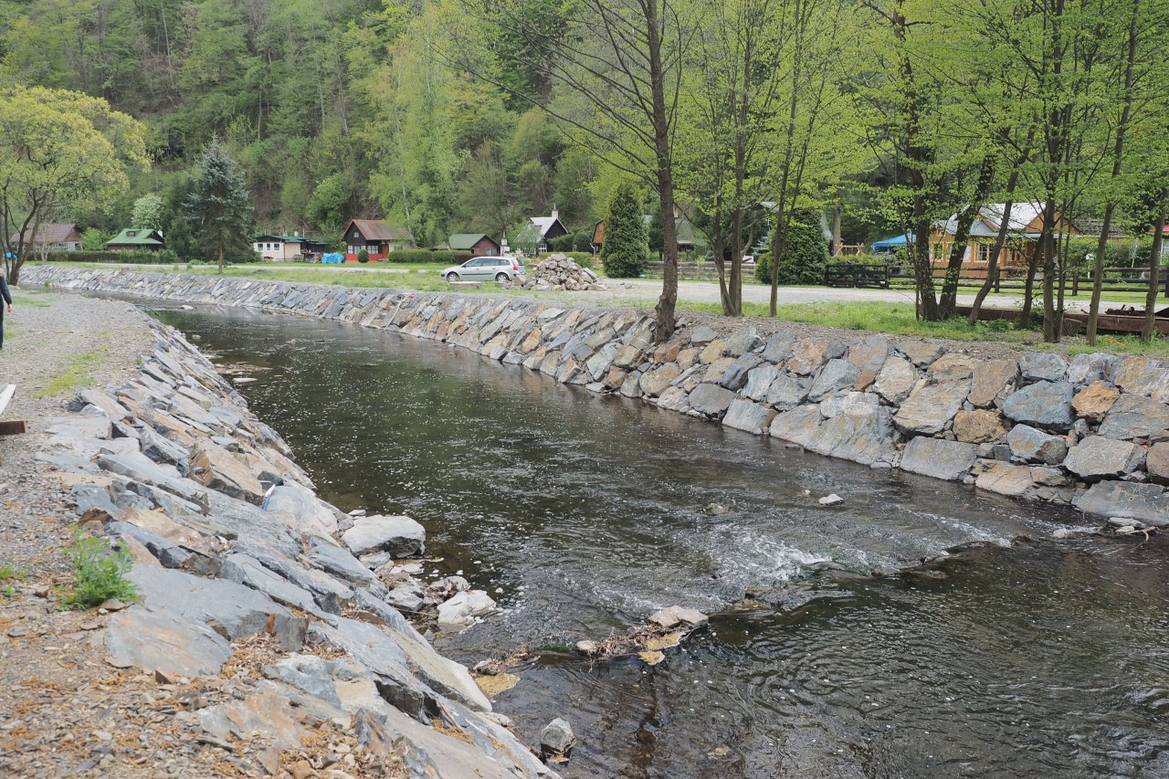 Koc�ba above �t�chovice