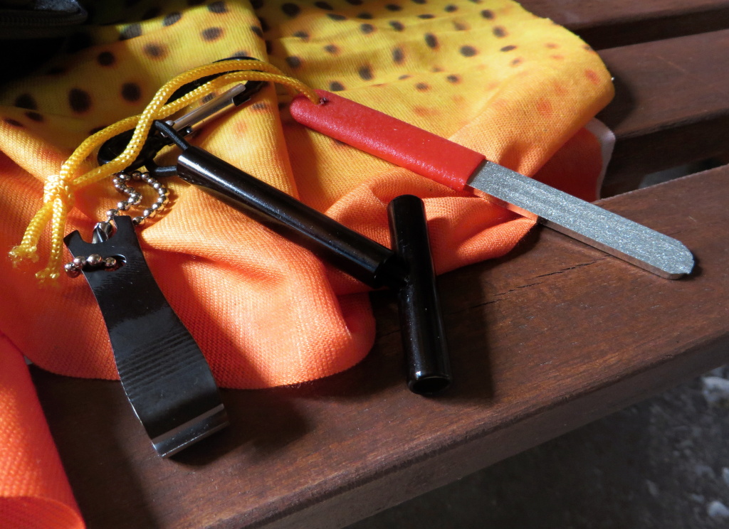 Leichi Leader Clipper, Tippet Holder and Hook Sharpener. Great and simple accessoires for a great price!