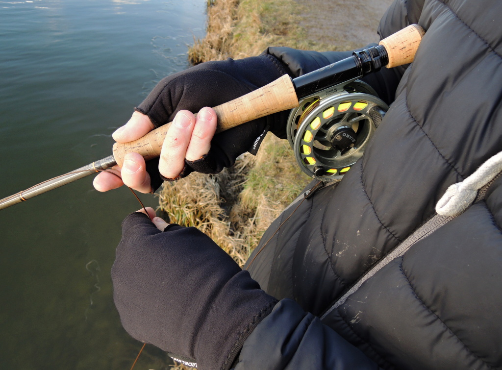 Another great solution= suitable and insulated gloves as Guideline Fir-Skin CGX mittens!