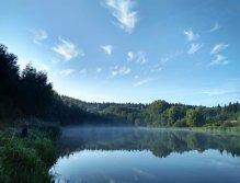 Early morning trips are also suitable for smaller private trout ponds. So go as soon as possible, the fish are the most active at this time, and they are near the shore. As the sun moves up into the sky, the fish disappear to the cold depth.