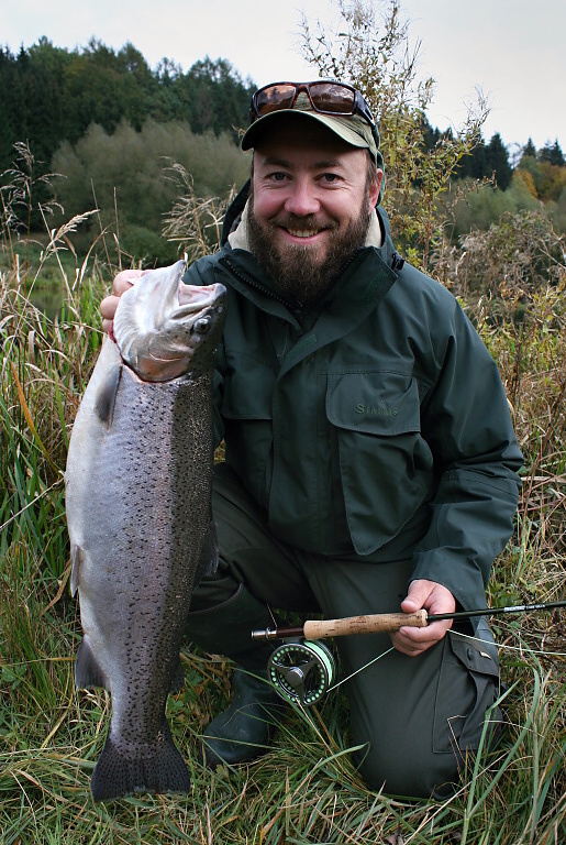 Jirka knows this is an exeptional rainbow! The question - does he keep it, or does he put it back was solved very quickly and painlessly for this nice fish ! ;-)