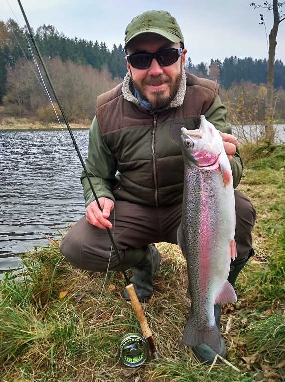 Part IV. The fish was landed by an experienced fly fisher who can enjoy the autumn catch of a nicely colored rainbow! Such a fish mean always delights in bad weather, warm for stiff body and adds self-confidence to the next hours of demanding fishing!