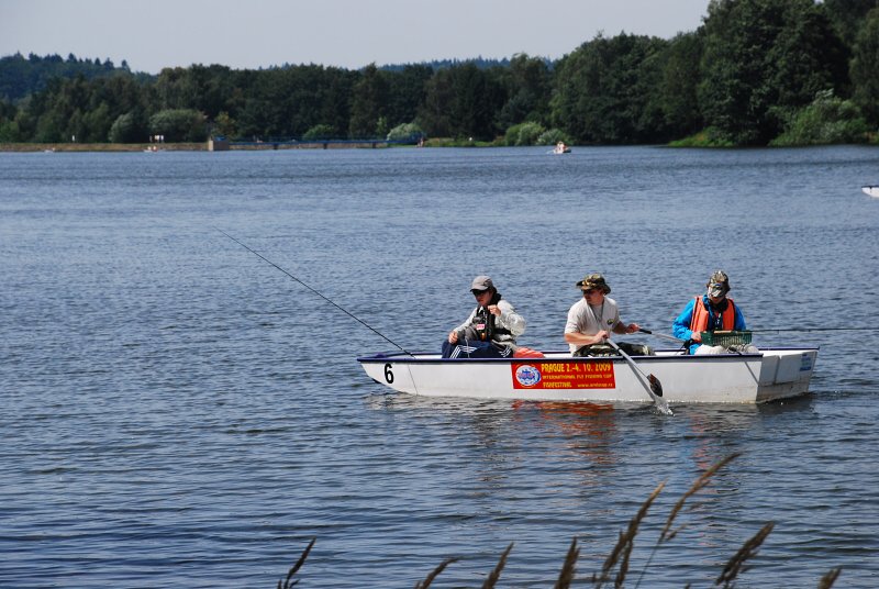 B�evnick� n�dr�, Chot�bo�