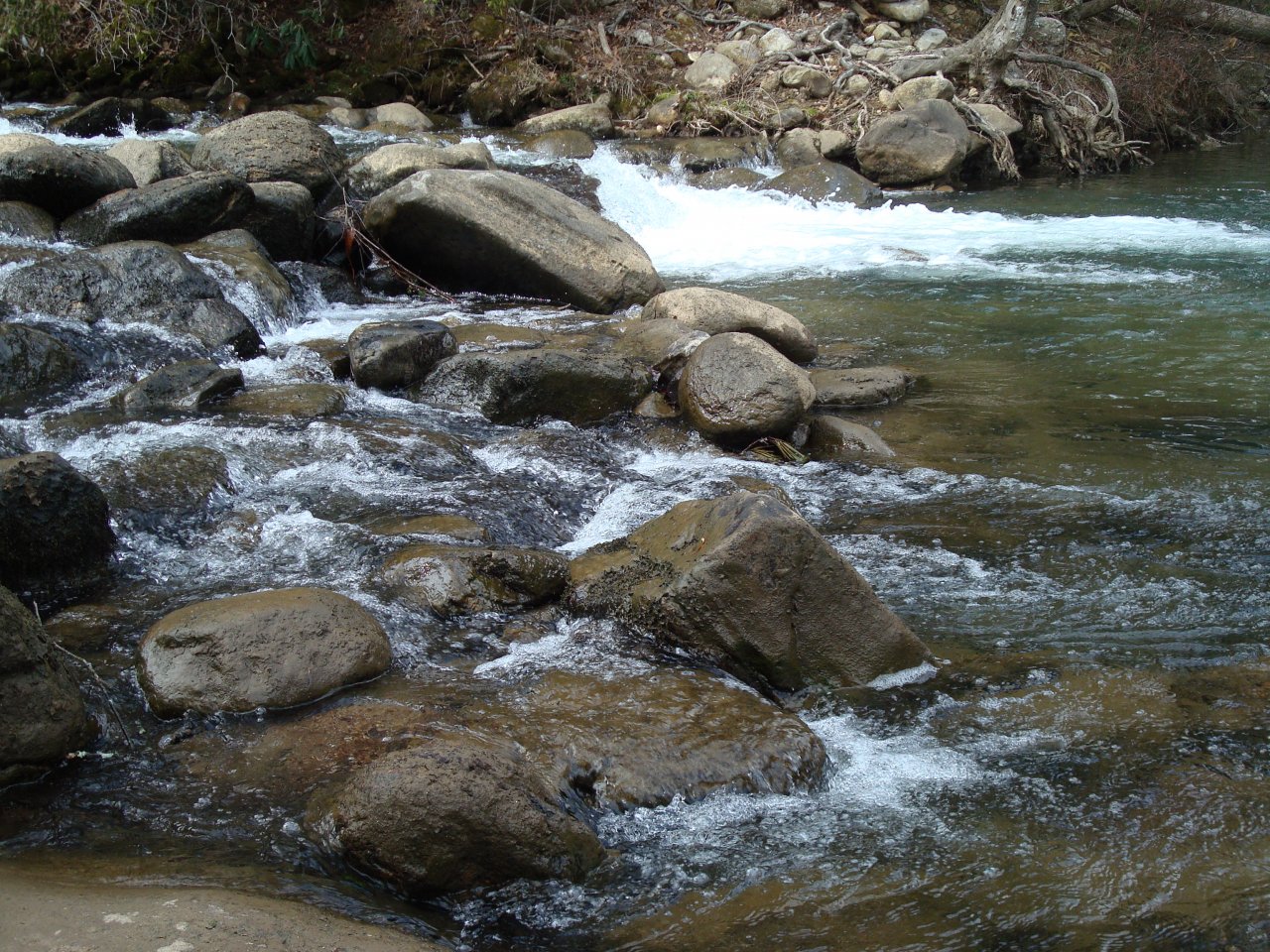 Rushing water,  Raven's Fork