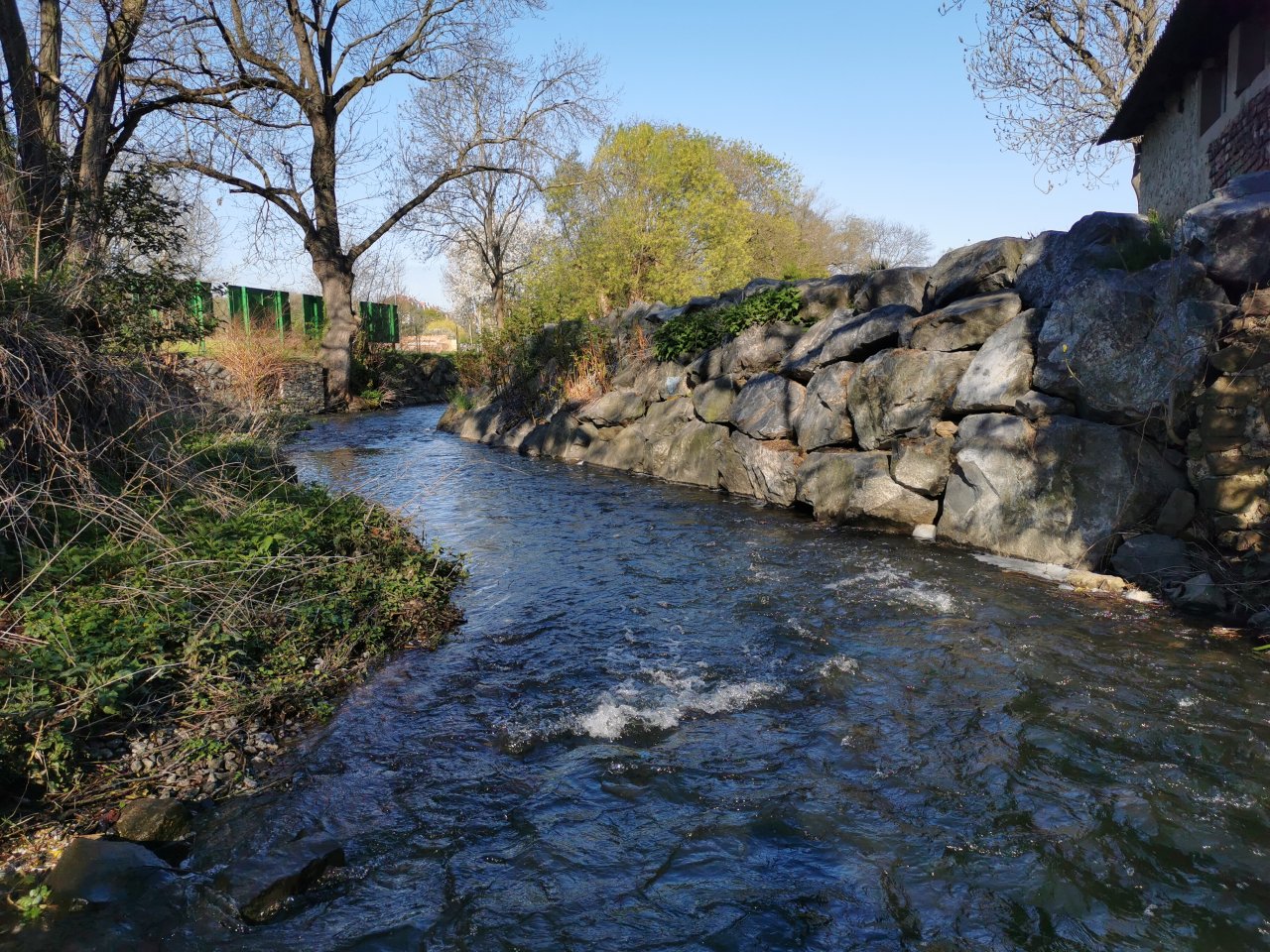 Boti� stream in Prague - Z�b�hlice