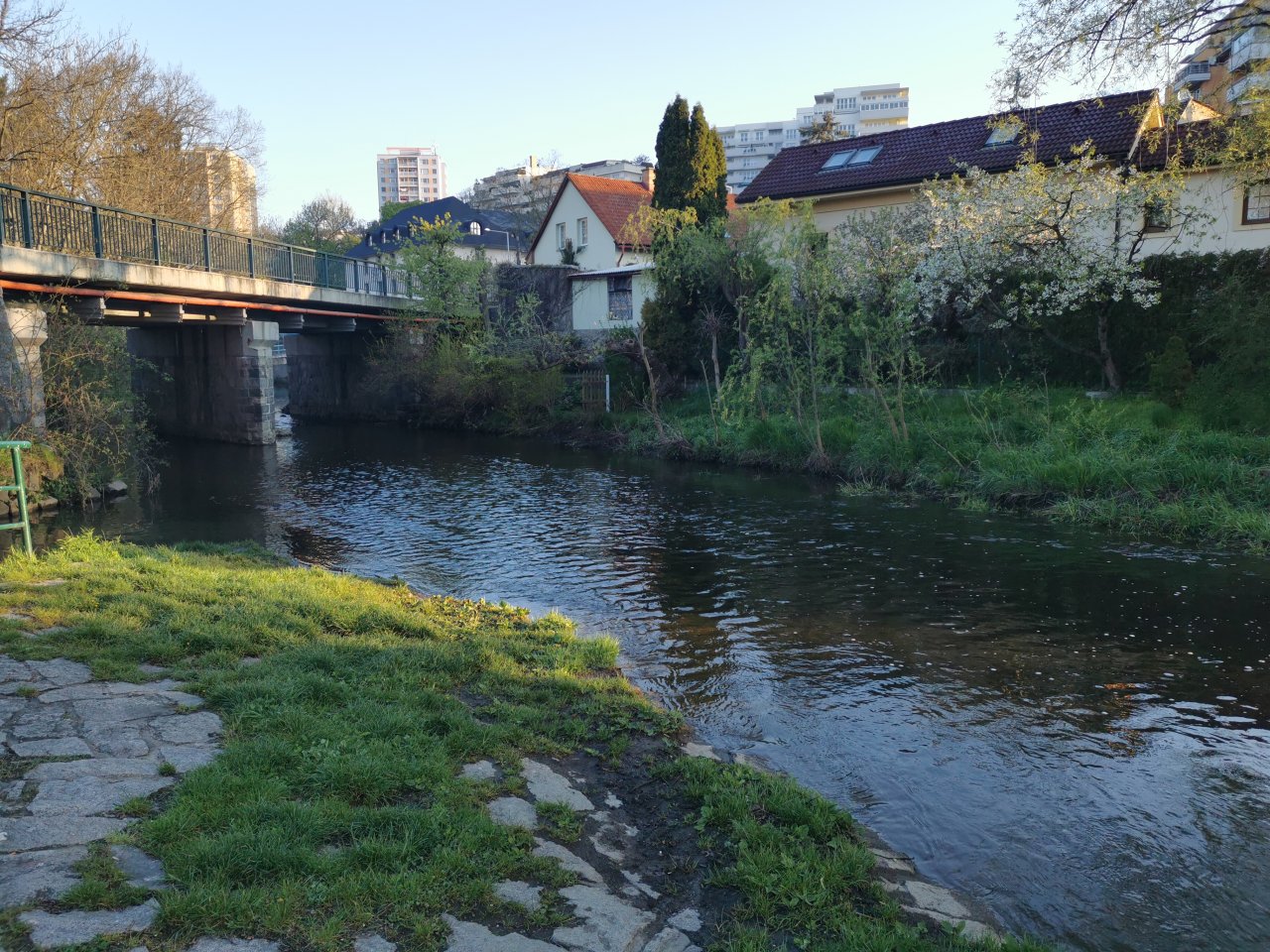 Boti� stream in Prague - Z�b�hlice