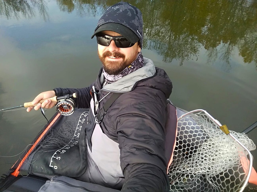 Autumn hunting cool day on the boat. Stillwater Landing Net Silicone Fencl Folding Telescopic MAX is still impatiently waiting to be folded for the first landing action at the back in the storage space behind me! ;-)