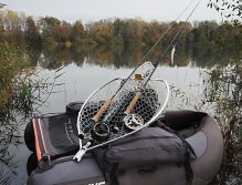 Stillwater Landing Net Silicone Fencl Folding Telescopic MAX is waiting for its opportunity when fishing for pike on large streamers.