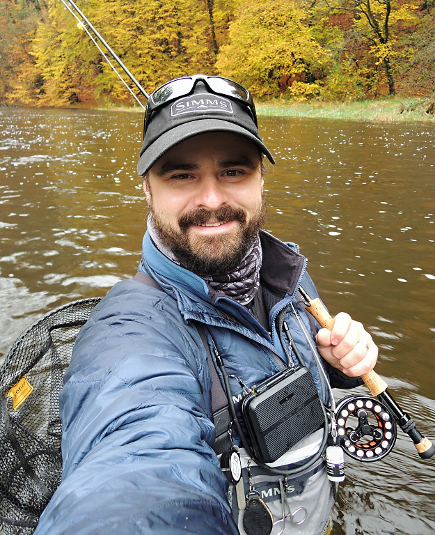 I wish you all beautiful moments spent by the water and I will be looking forward to "seeing you again" at my next gallery or new article! Tight Lines, Ale�! ;-)