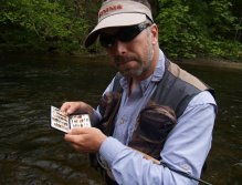 Dan Svrček is choosing the right pattern for French Nymphing