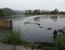 Berounka - the weir in Zadní Třebaň