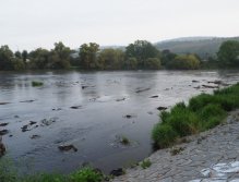 Berounka - the weir in Zadní Třebaň