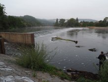 Berounka - the weir in Zadní Třebaň