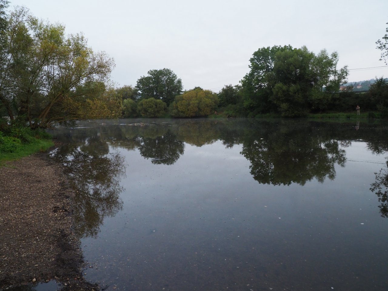 Berounka - the weir in Zadn� T�eba�