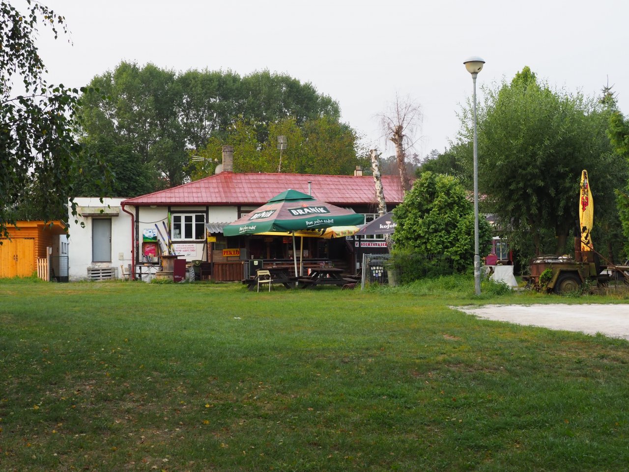 Berounka - the weir in Zadn� T�eba�