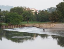 Berounka - the weir in Zadní Třebaň