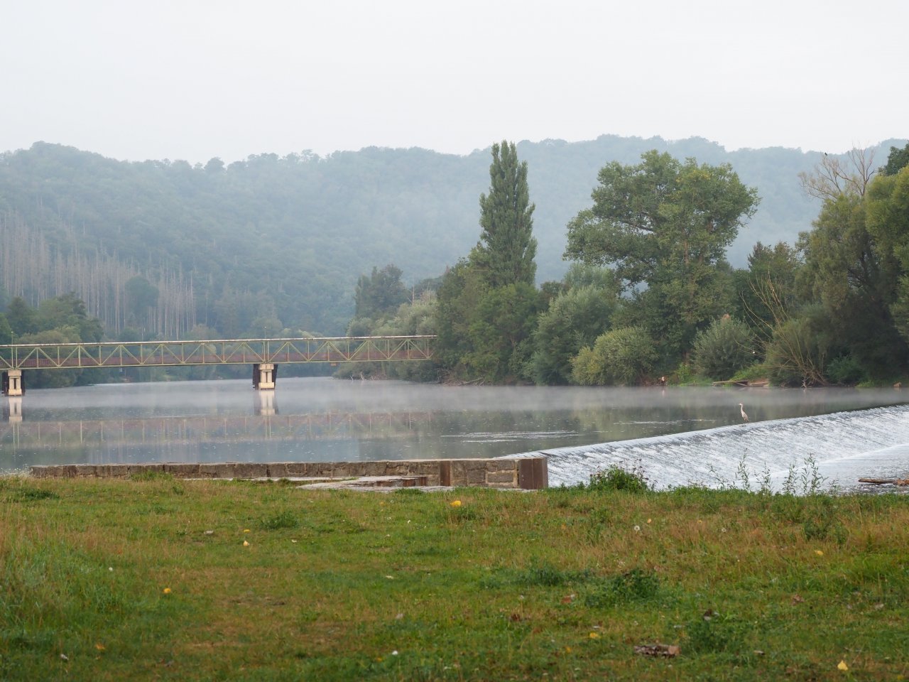 Berounka - the weir in Zadn� T�eba�