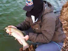 But on such days dress well and warm! In cold and windy or shiny but freezing weather, you will never fish too long if you underestimate the question of quality clothing! As the first layer of clothing I recommend completely made of Merino wool!