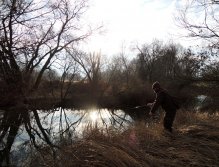 Exploration of the river continues. There are a lot of places to hide a nice fish. Unfortunately, this river seems to be frequently visited by other firhermen. In this case, change your fishing territory - the chance of catch decreases.