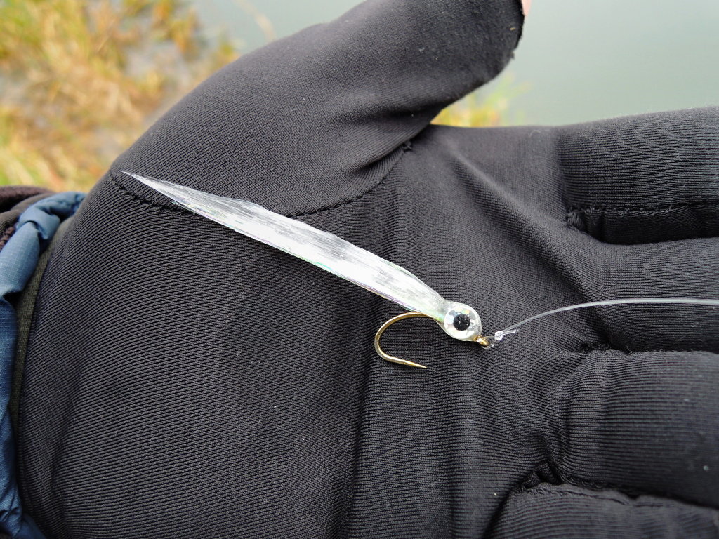 When fishing perch and chub in winter I like to fish with my favorite and all year successful and universal fish streamer AR UV Flash Fish, which excellently imitates a small coarse fish such as bleak or roach.