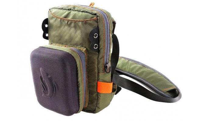 Fly Fishing Chest Pack Leichi Safe Guide  Fly Fishing Chest Pack Leichi Safe Guide 