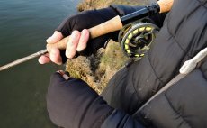 Fly Fishing Mittens Guideline Fir-Skin CGX - In Action