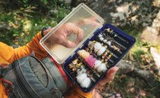 Fly Box Fulling Mill Dry Fly & Hopper Box Blue - In Action