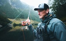 Fishing Cap Guideline GL Logo Grey & Black - In Action