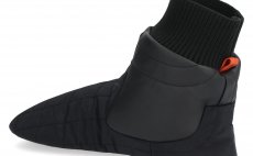 Warm Slippers Simms Bulkley Bootie Black