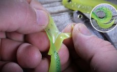 Gummy Ripper Twister RedBass Kixter XS - 45 mm - Tail Tear