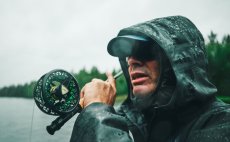 Fly Fishing Set - Guideline Embrace Light Trout SH - In Action