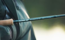 Fly Fishing Set - Guideline Embrace Light Trout SH - In Action